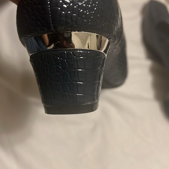 Pierre Dumas, Closed Toe  Heels, Blue, Size 7.5M - Picture 12 of 13